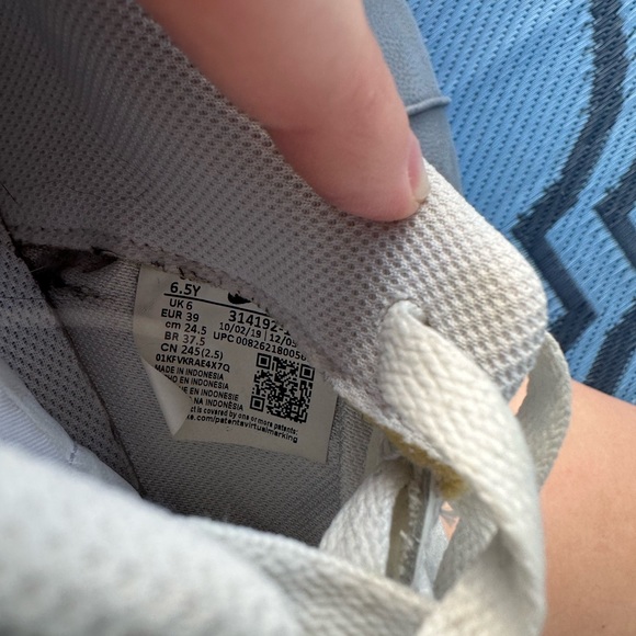 Nike Air Forces! - Picture 4 of 4